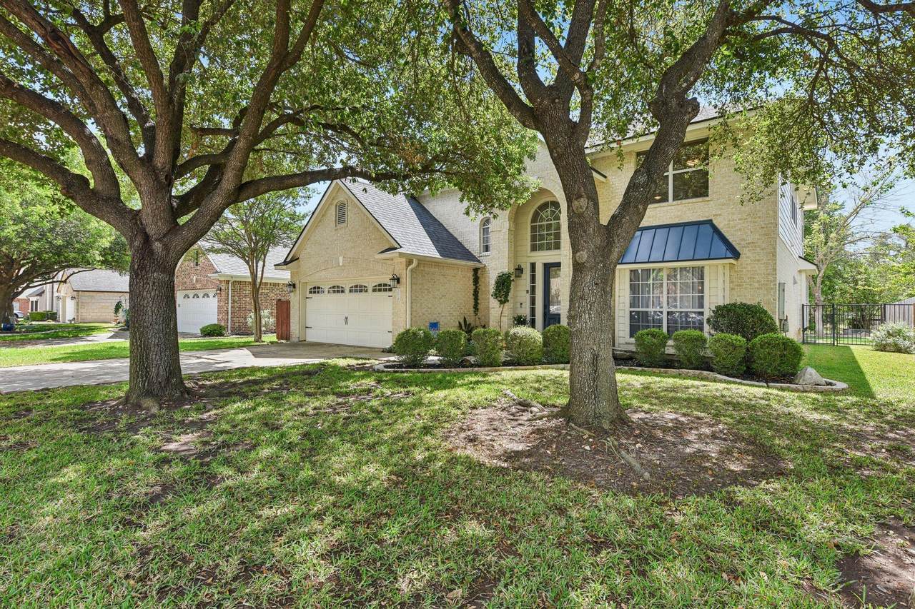 30014 Oakland Hills Dr - Photo 1