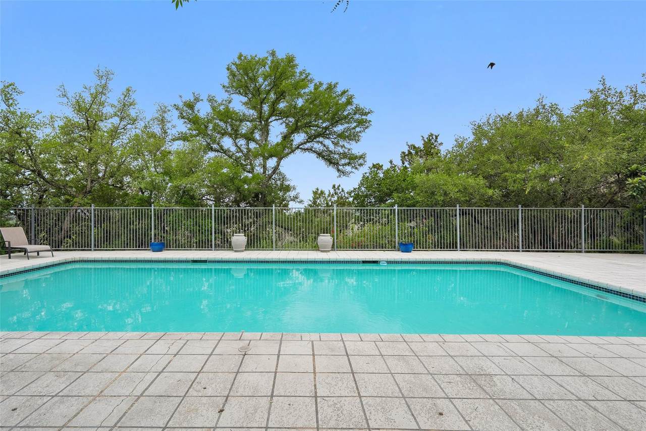 1011 Ridge Point Dr - Photo 1