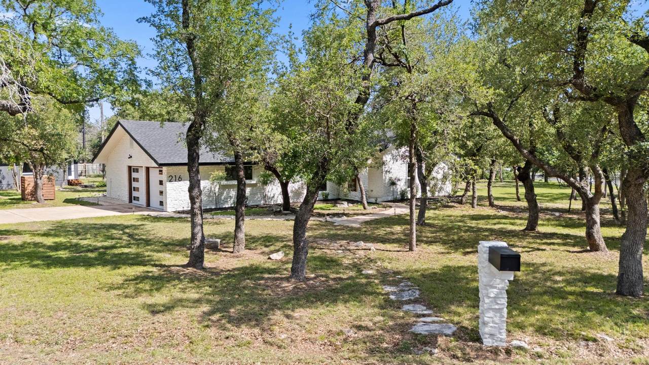 https://bt-photos.global.ssl.fastly.net/austin/1280_boomver_1_5548805-2.jpg