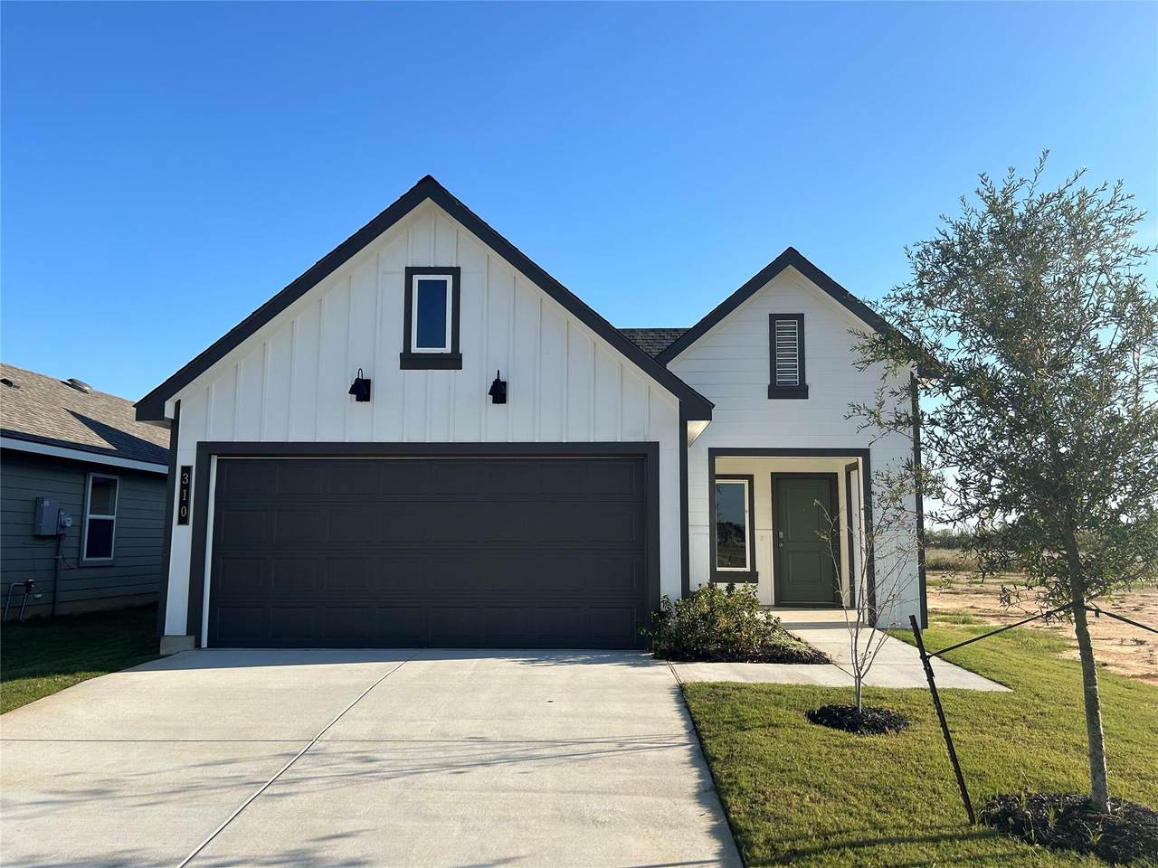 310 Randall Pl - Photo 1