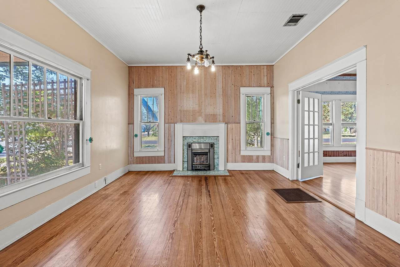 110 Pecan St - Photo 1