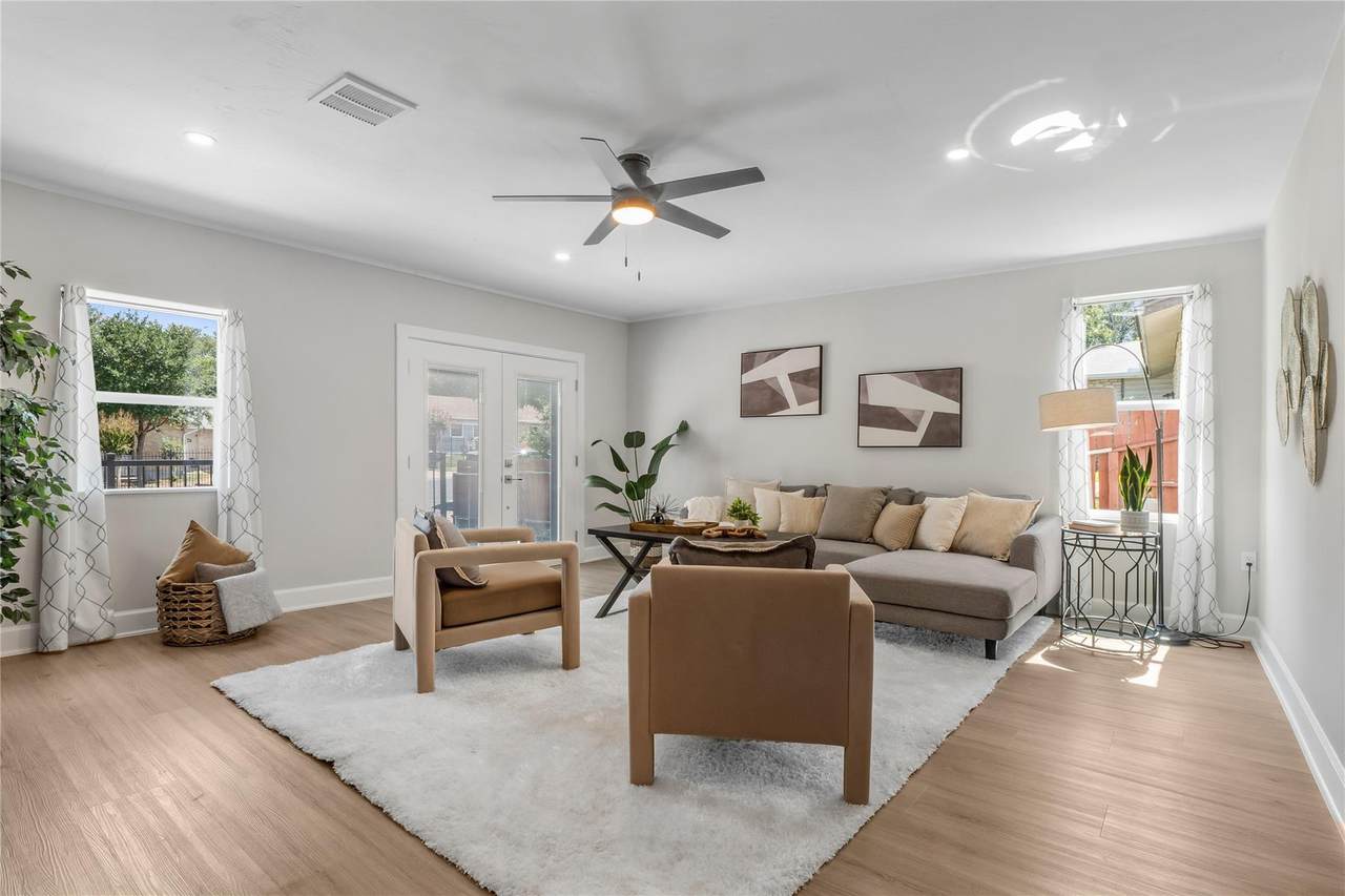 8007 Colony Loop Dr - Photo 1