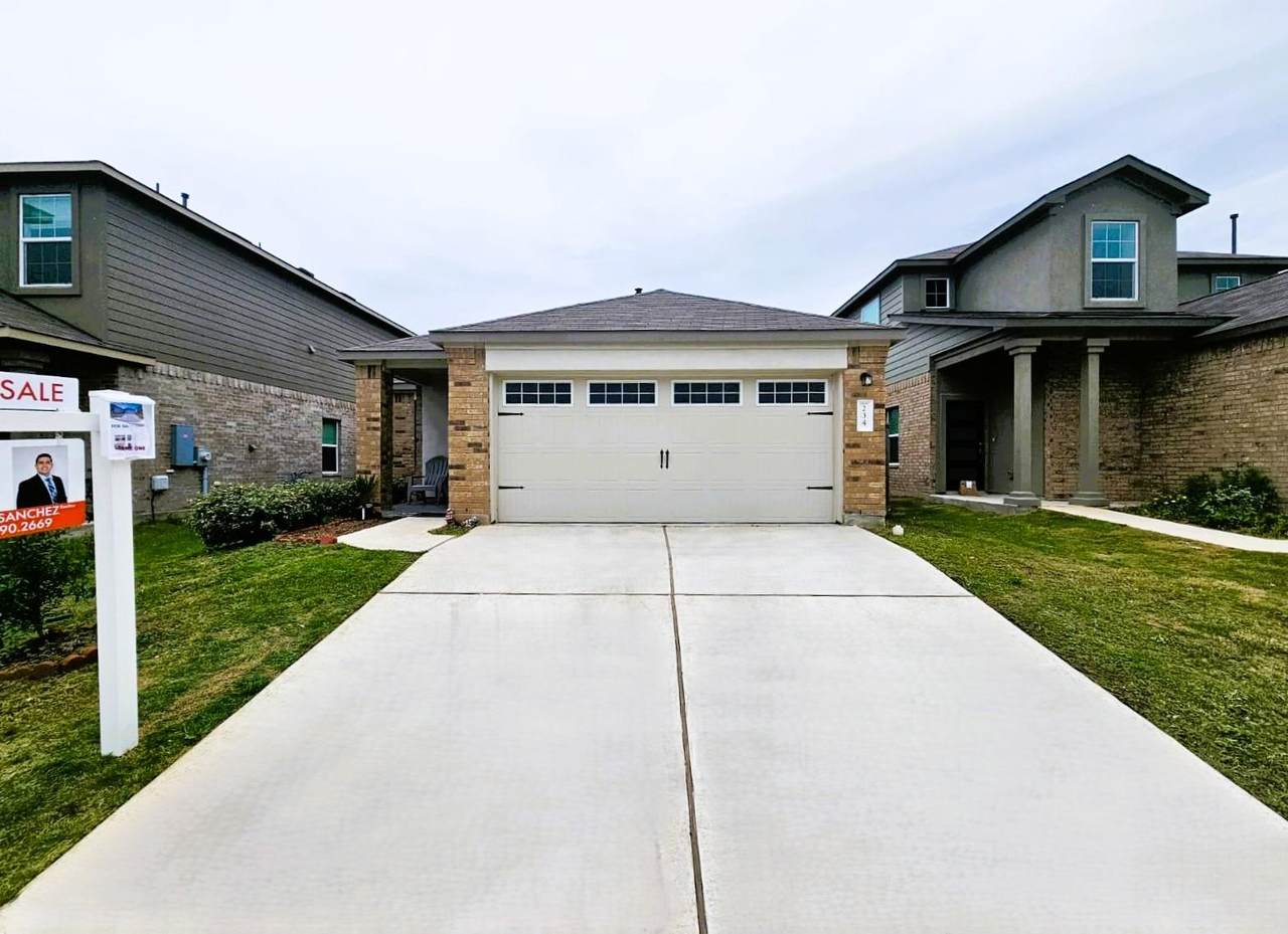234 Canley Loop - Photo 1