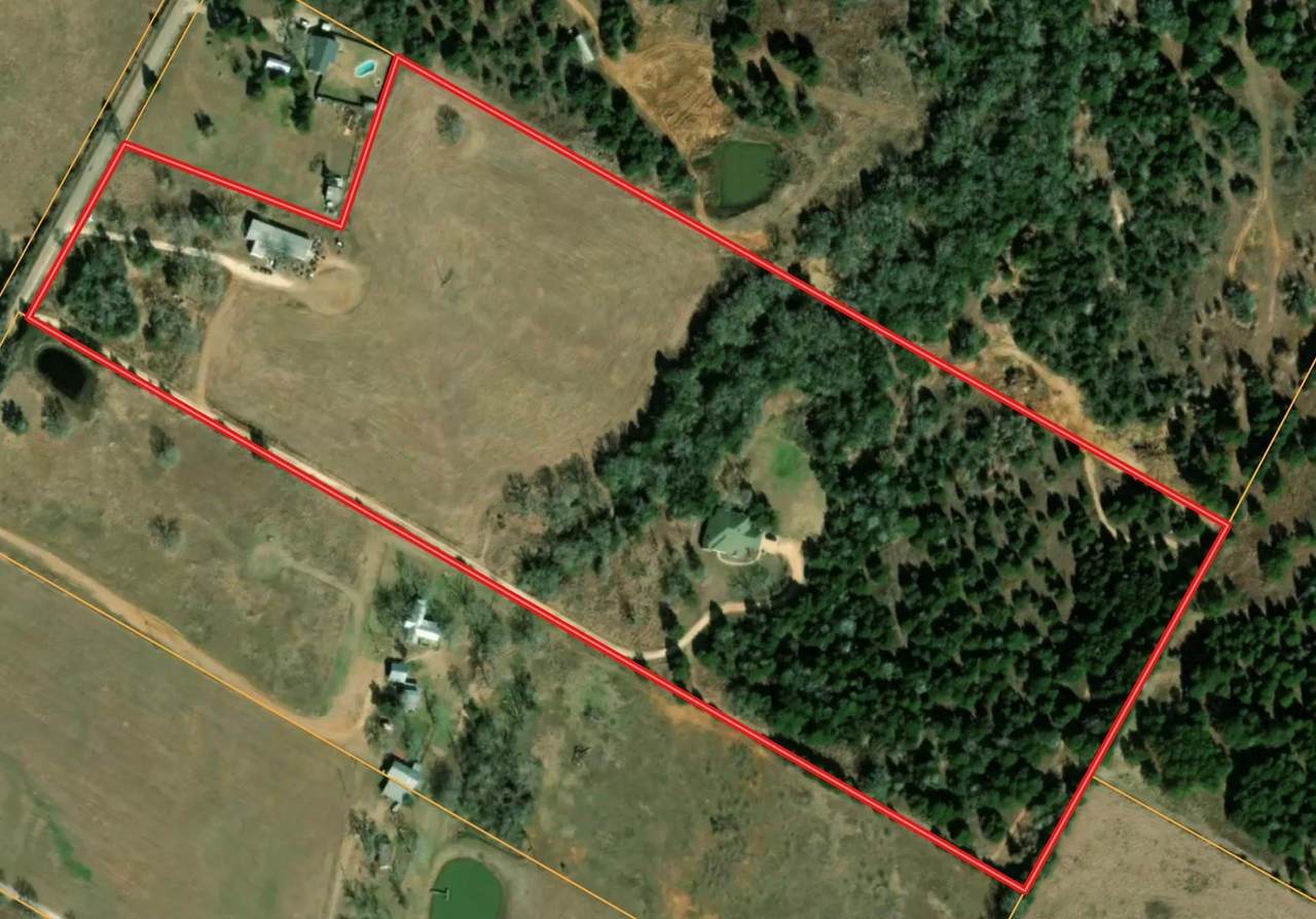 741 Knobbs Rd - Photo 1