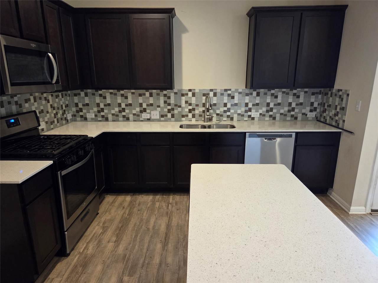 8136 Daisy Cutter Xing - Photo 1