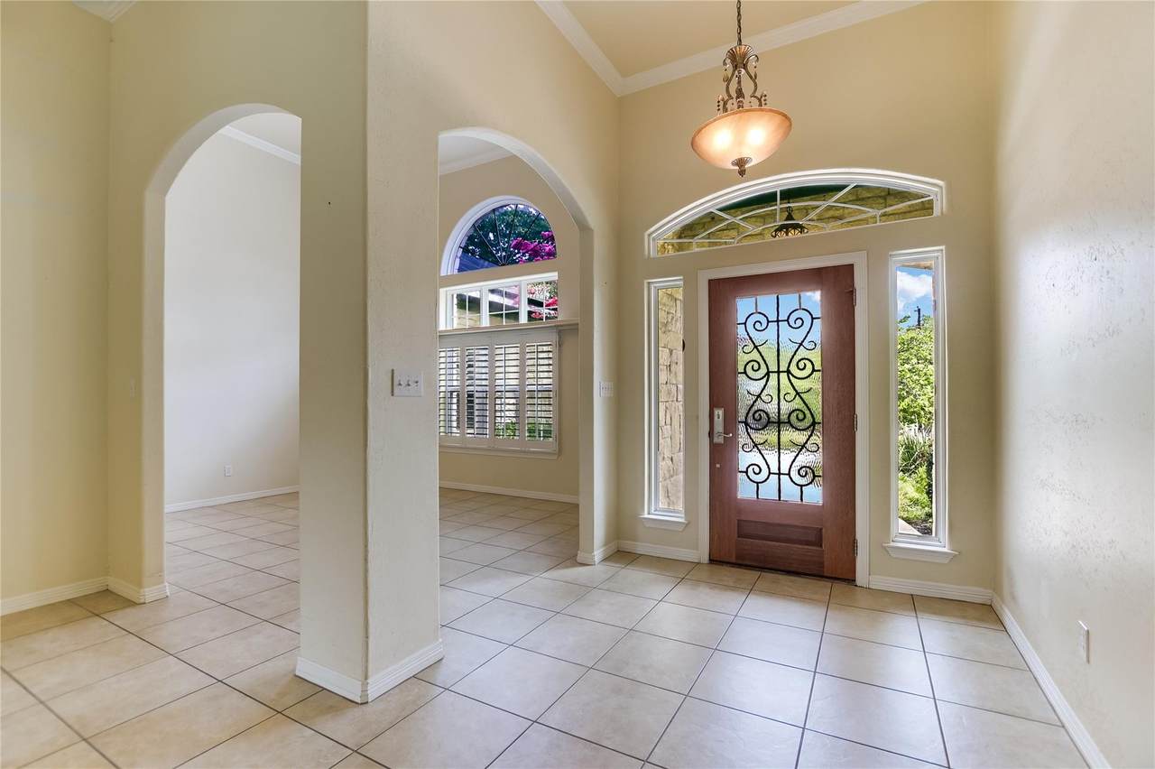 1002 Madison Cir - Photo 1