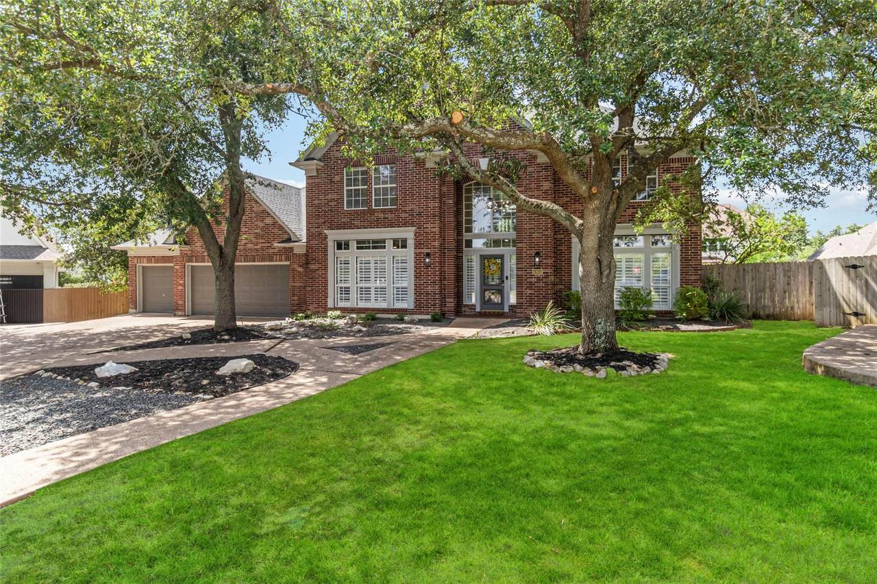 10601 Showboat Cv - Photo 1