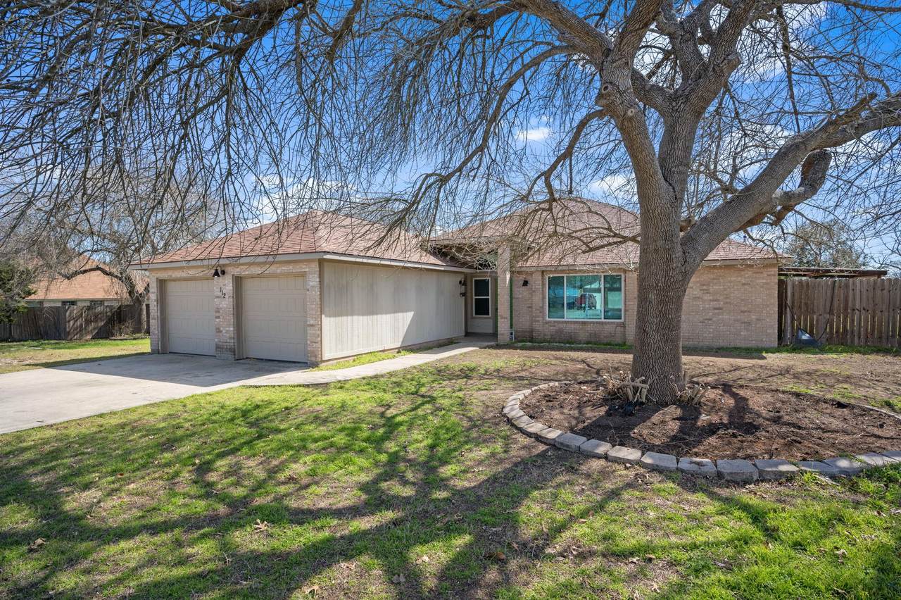 112 River Hills Ave - Photo 1