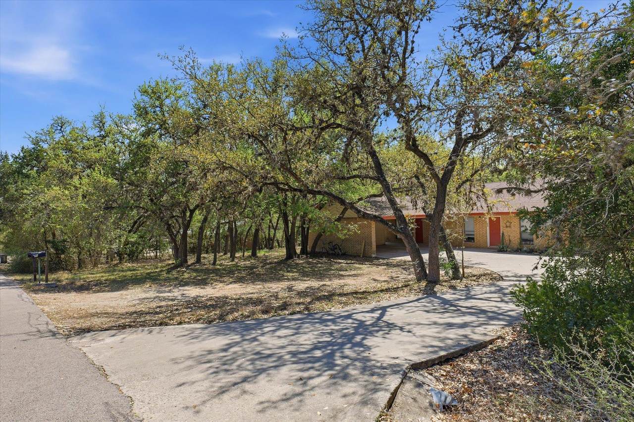 405 Whitetail Dr - Photo 1