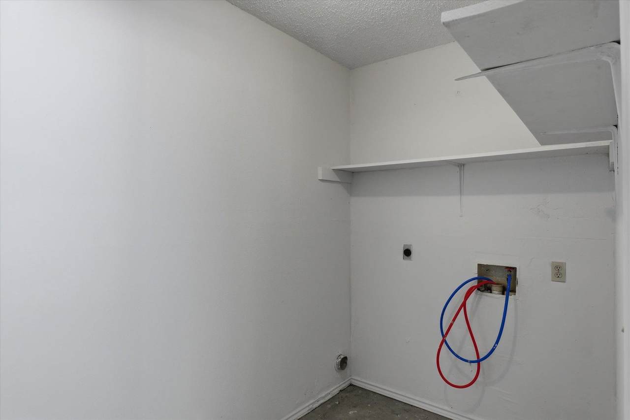 https://bt-photos.global.ssl.fastly.net/austin/1280_boomver_2_6163993-2.jpg