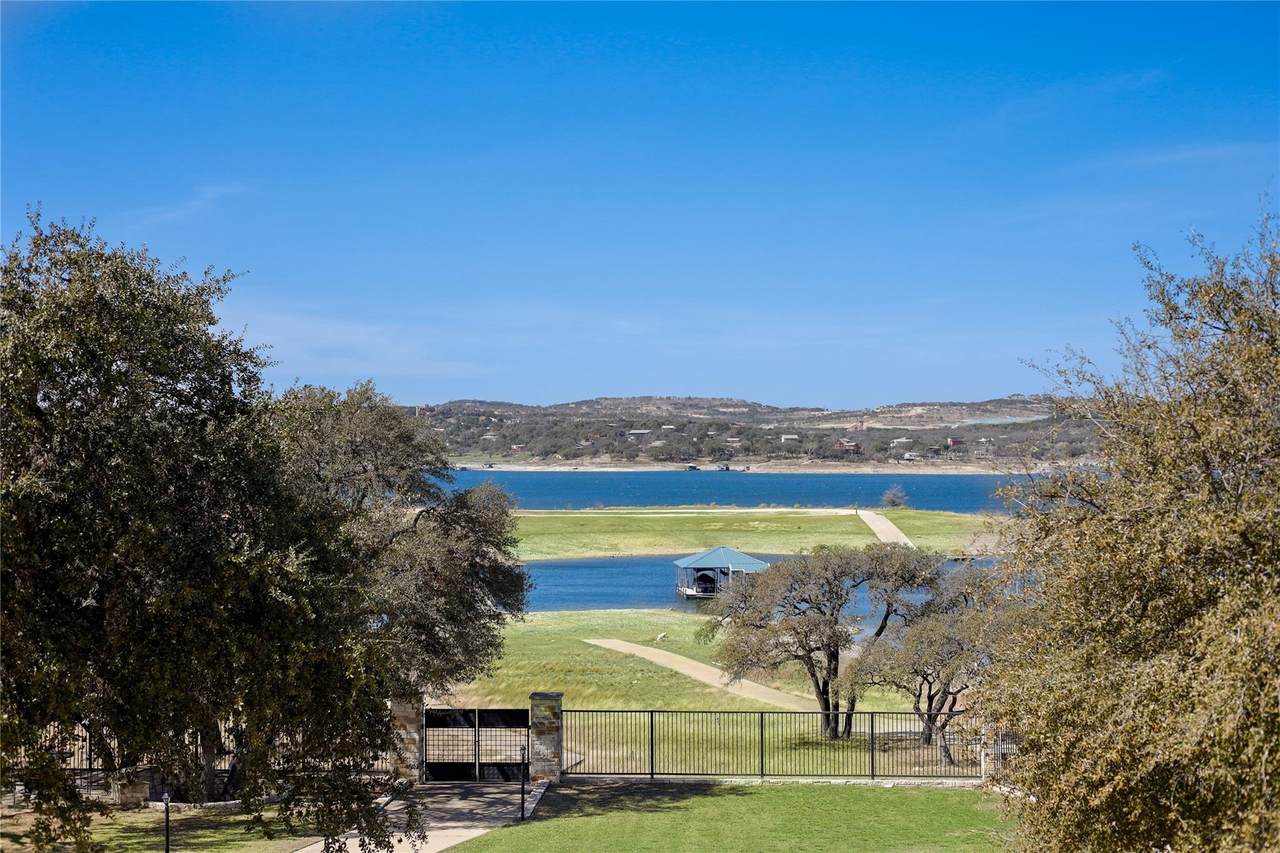 610 Deckhouse Dr - Photo 1