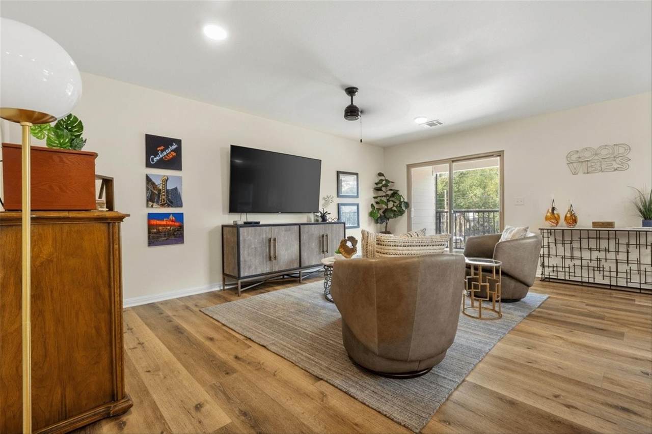 313 Mill St - Photo 1