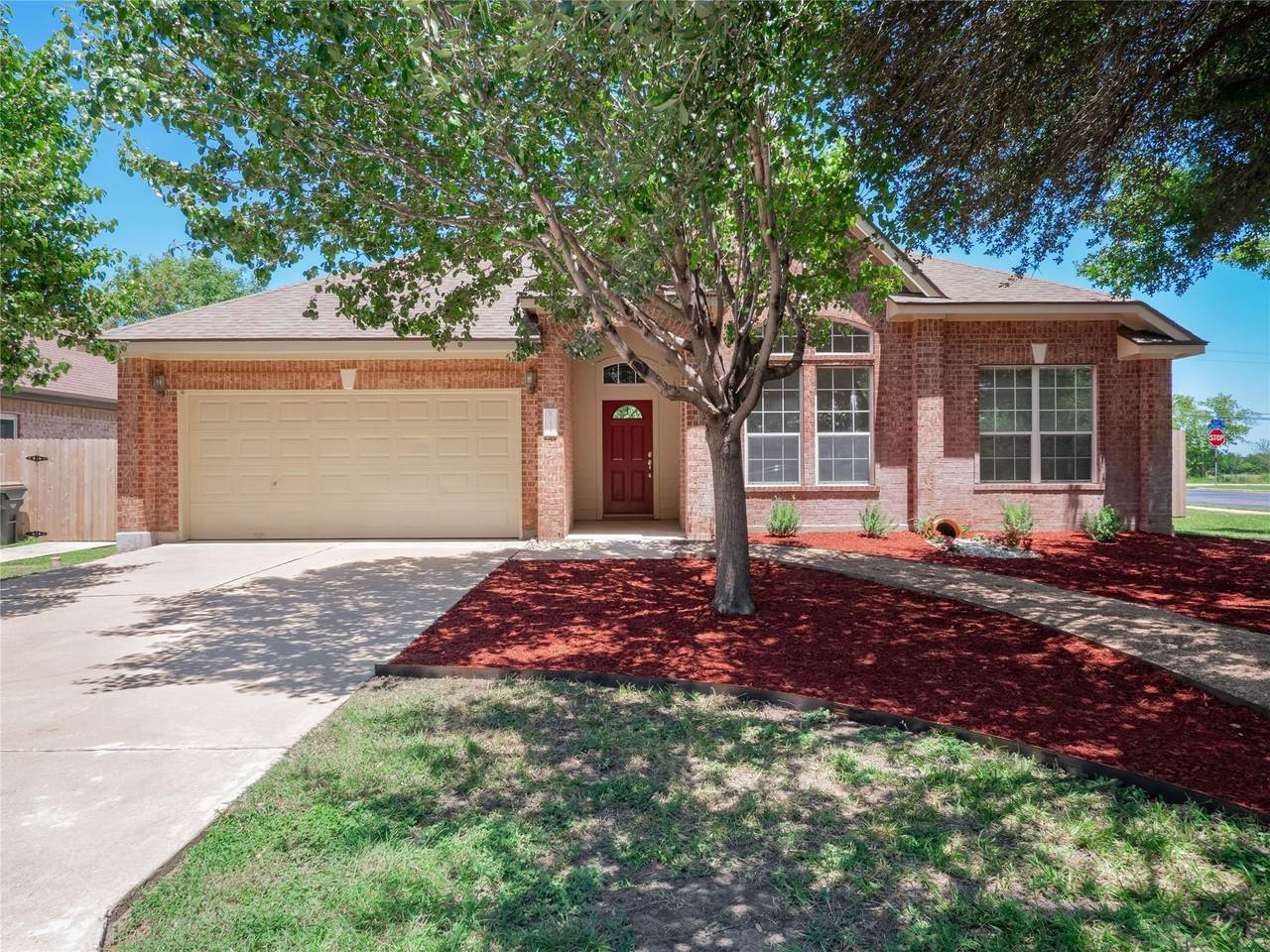 134 Retama Dr - Photo 1