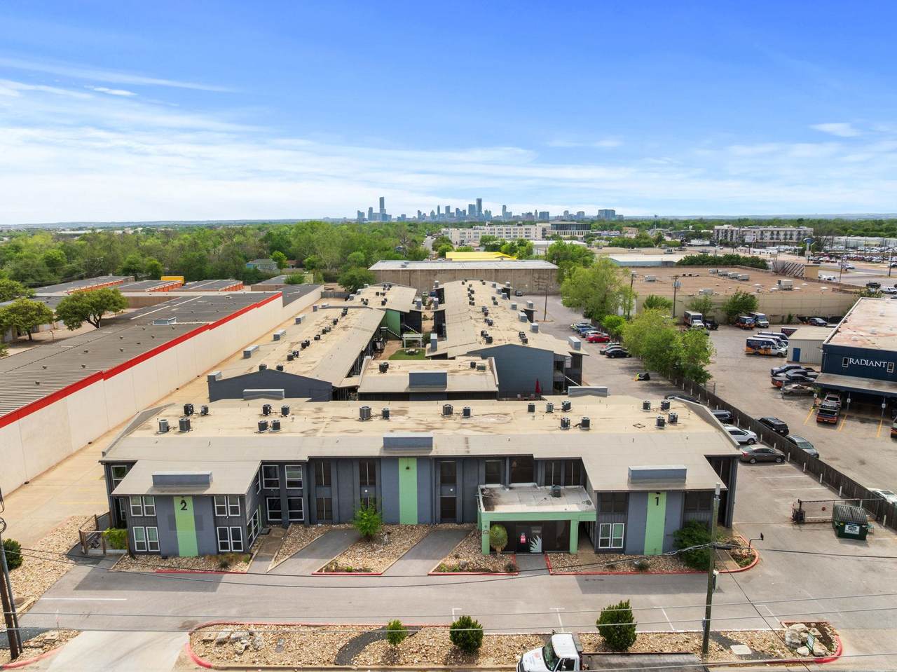 https://bt-photos.global.ssl.fastly.net/austin/1280_boomver_2_6396030-2.jpg