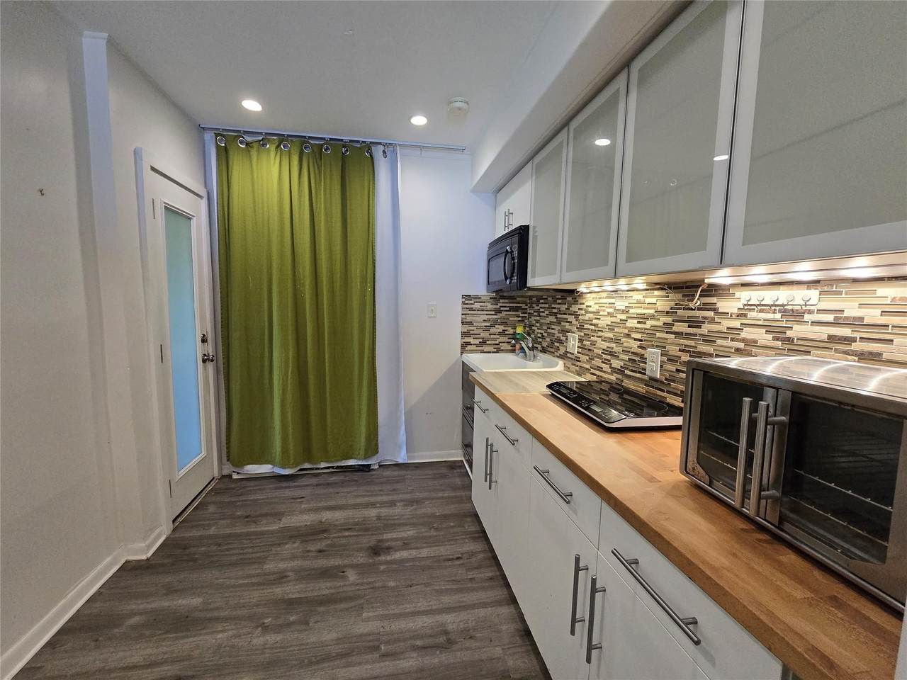 8801 Slayton Dr - Photo 1