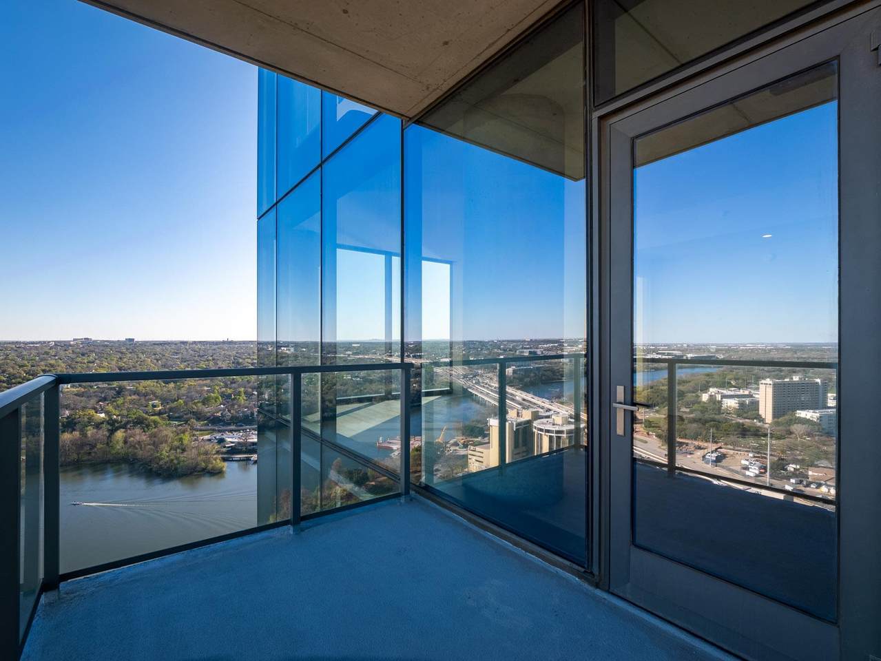 https://bt-photos.global.ssl.fastly.net/austin/orig_boomver_2_6405164-2.jpg