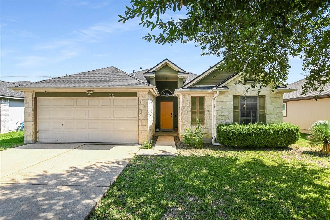 1302 Redbud Ln - Photo 1