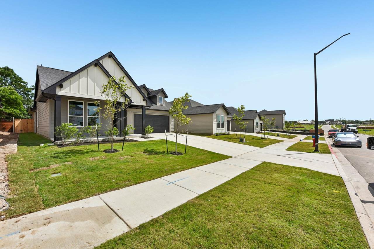 https://bt-photos.global.ssl.fastly.net/austin/1280_boomver_2_6503217-2.jpg