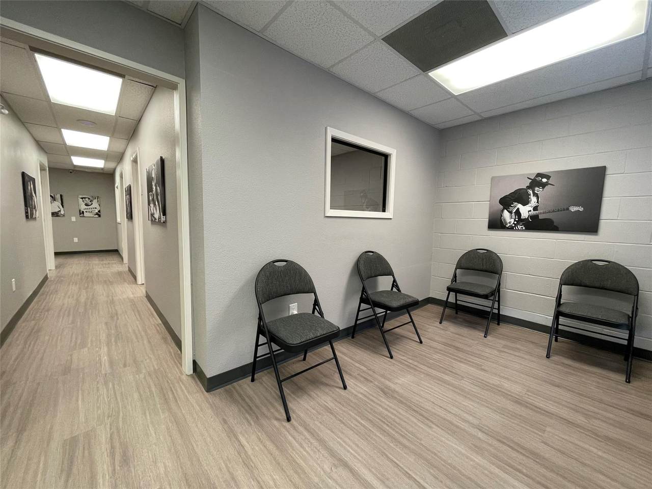 1409 Bishop St - Photo 1