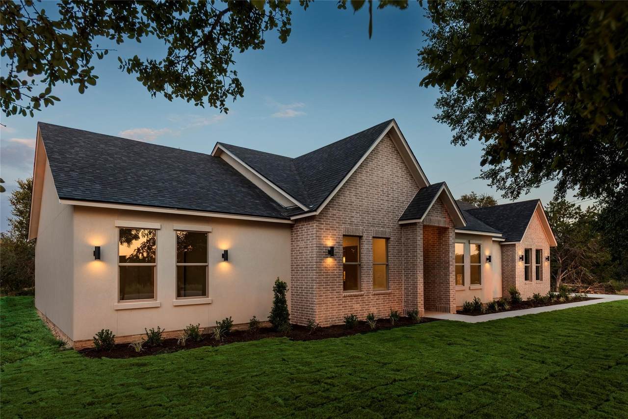 301 Onion Creek Ln - Photo 1