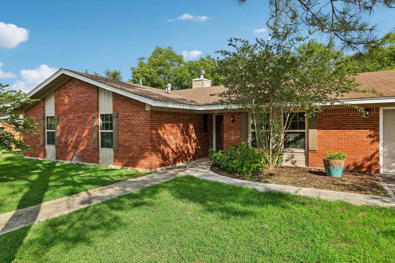 810 Vogel Dr - Photo 1