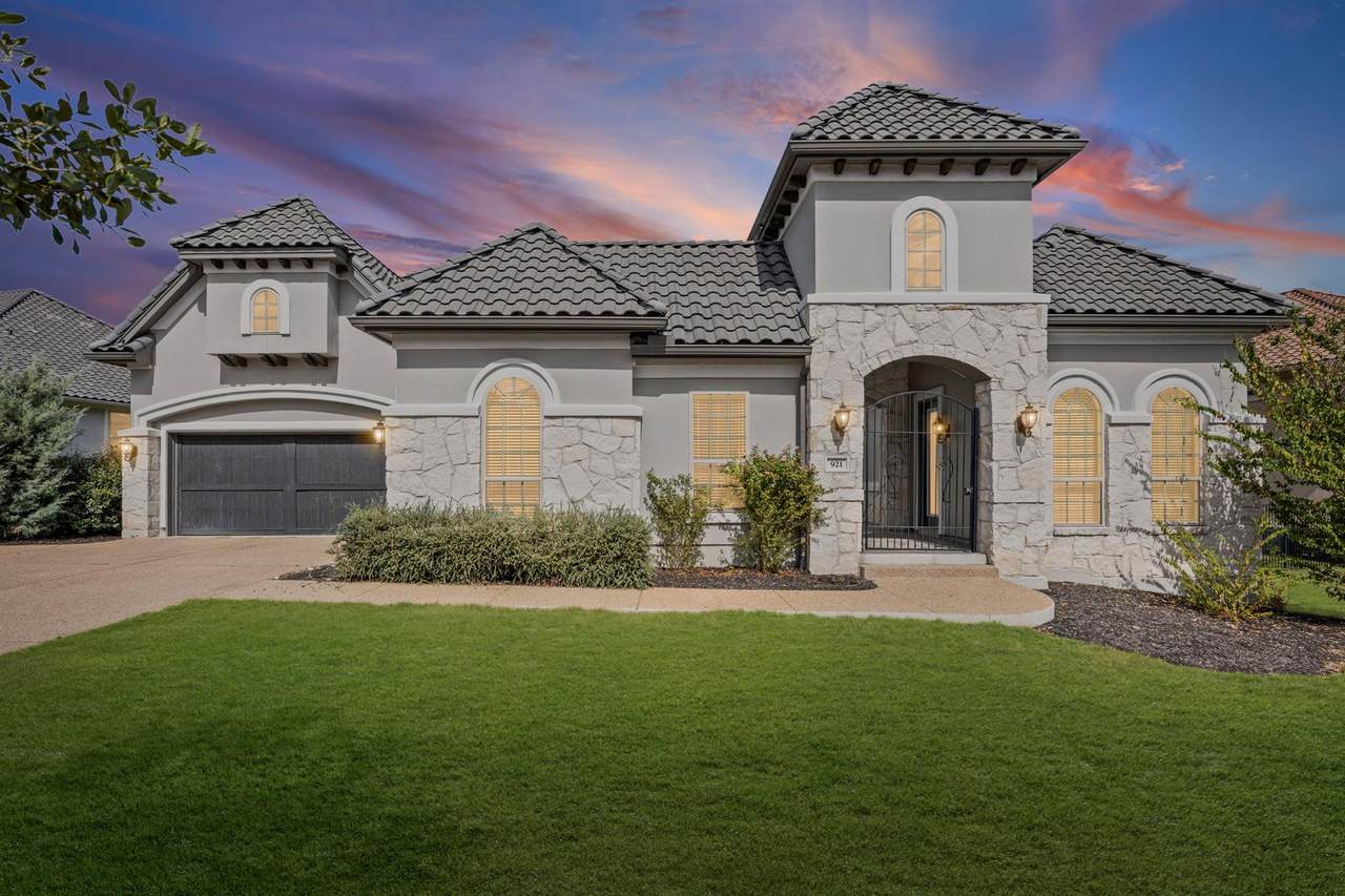 921 Morning Moon Cir - Photo 1