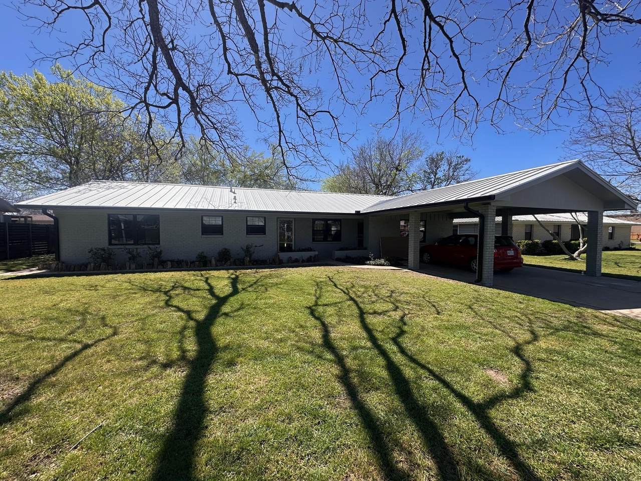 110 Jones St - Photo 1