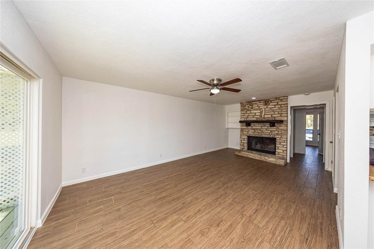 18 Cypress Fairway Vlg - Photo 1