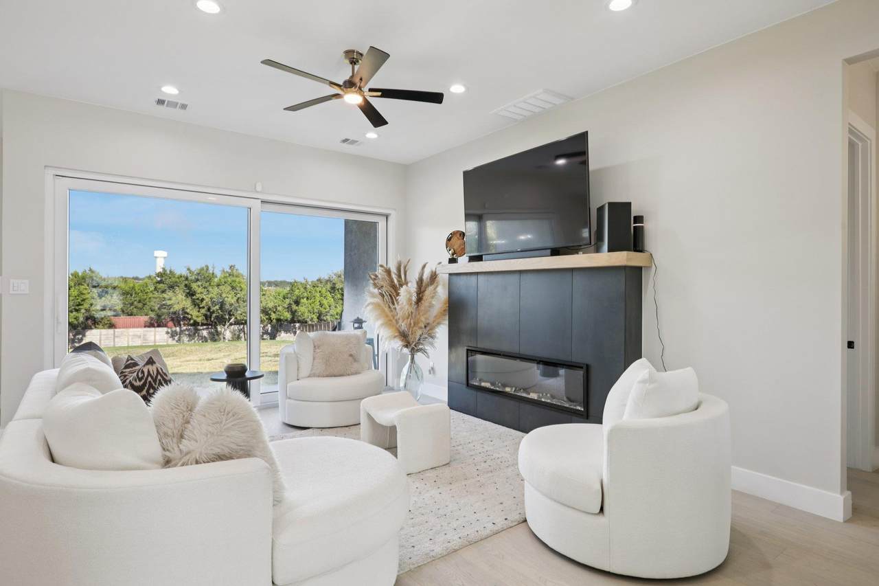 15108 General Williamson Dr - Photo 1