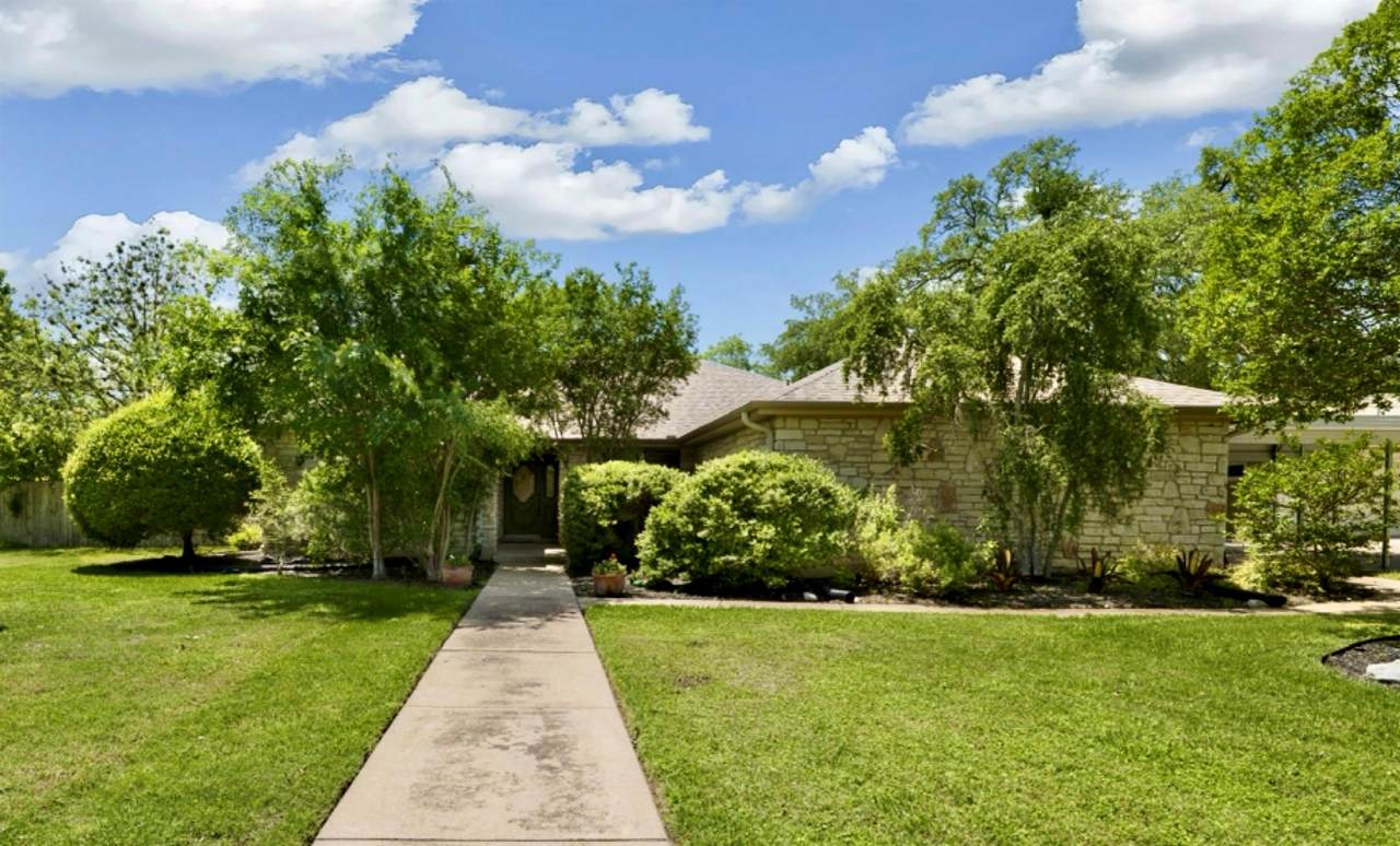 3805 Carmel Dr - Photo 1
