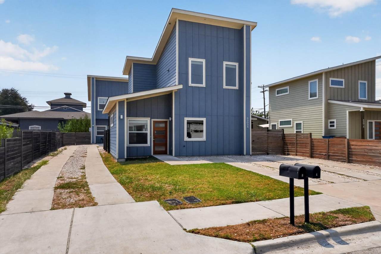 6303 Santos St - Photo 1
