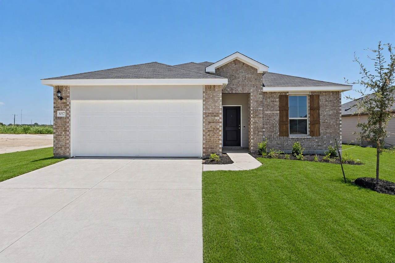 3017 Dimmit Dr - Photo 1