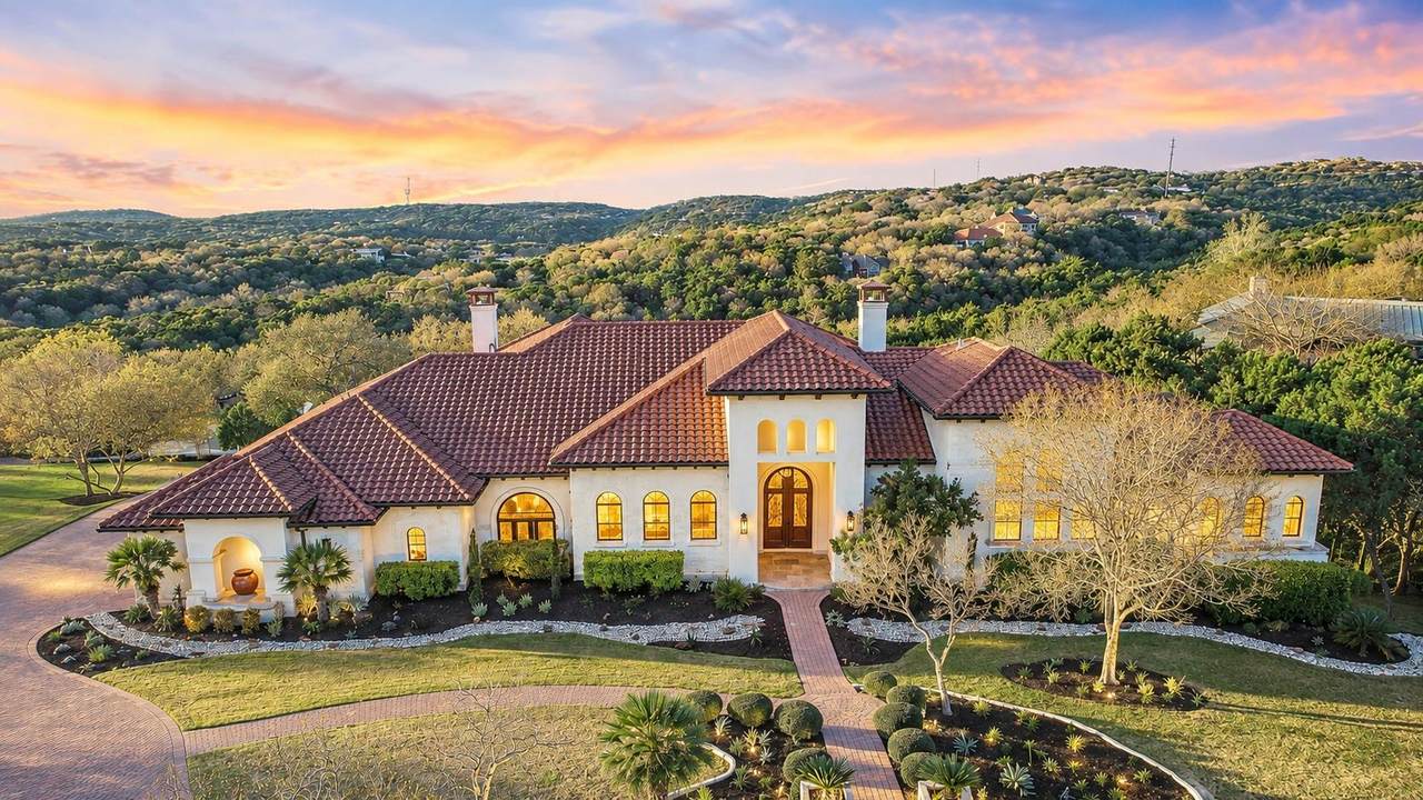 916 Barton Creek Blvd - Photo 1