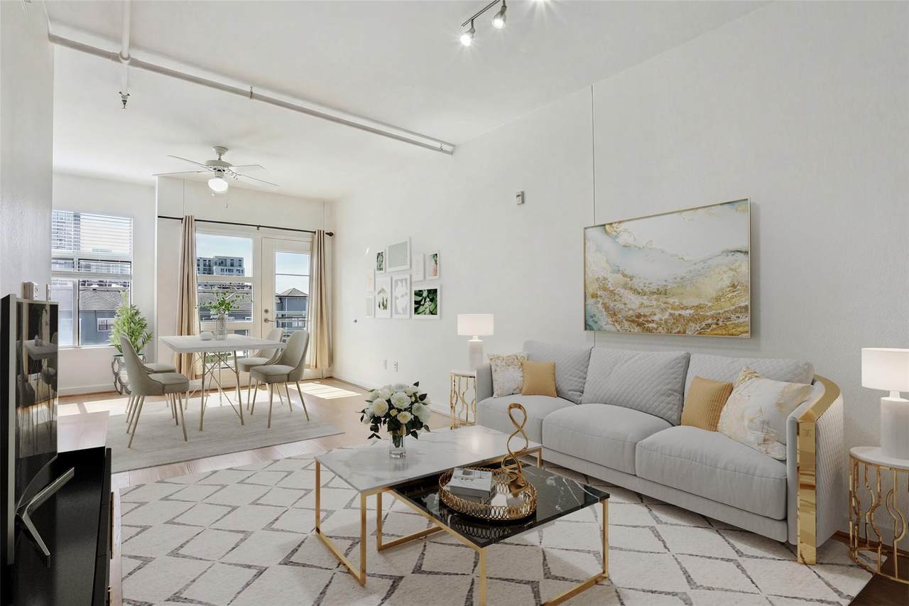 711 26th St - Photo 1