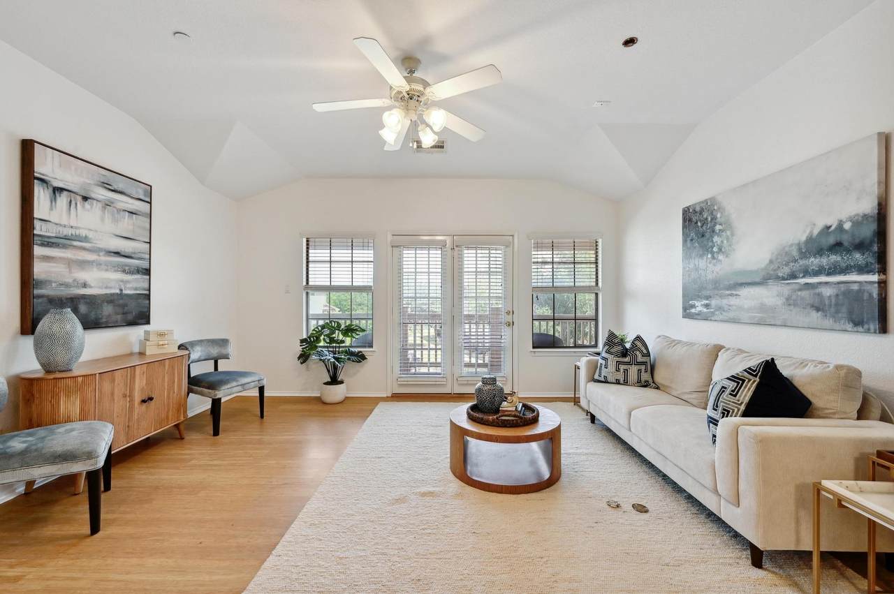 9201 Brodie Ln - Photo 1