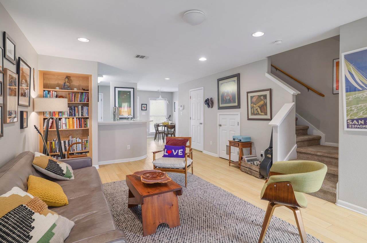 6900 Riverside Dr - Photo 1