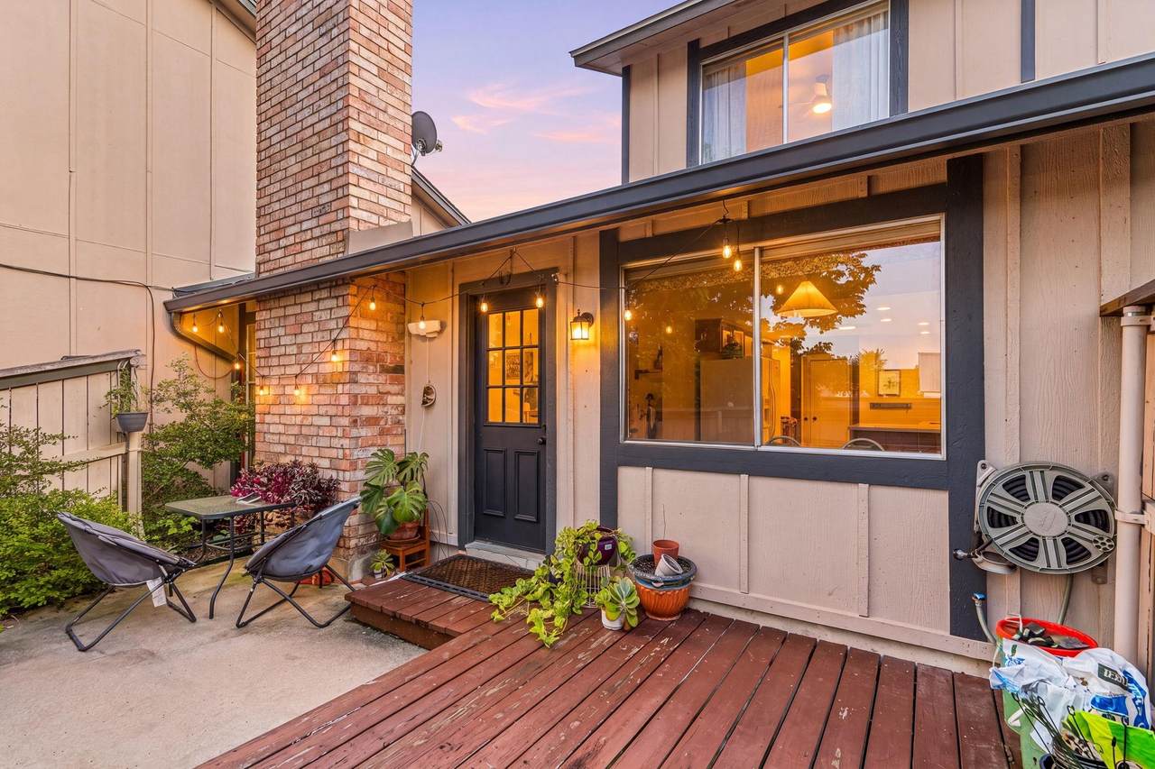 1026 Verbena Dr - Photo 1