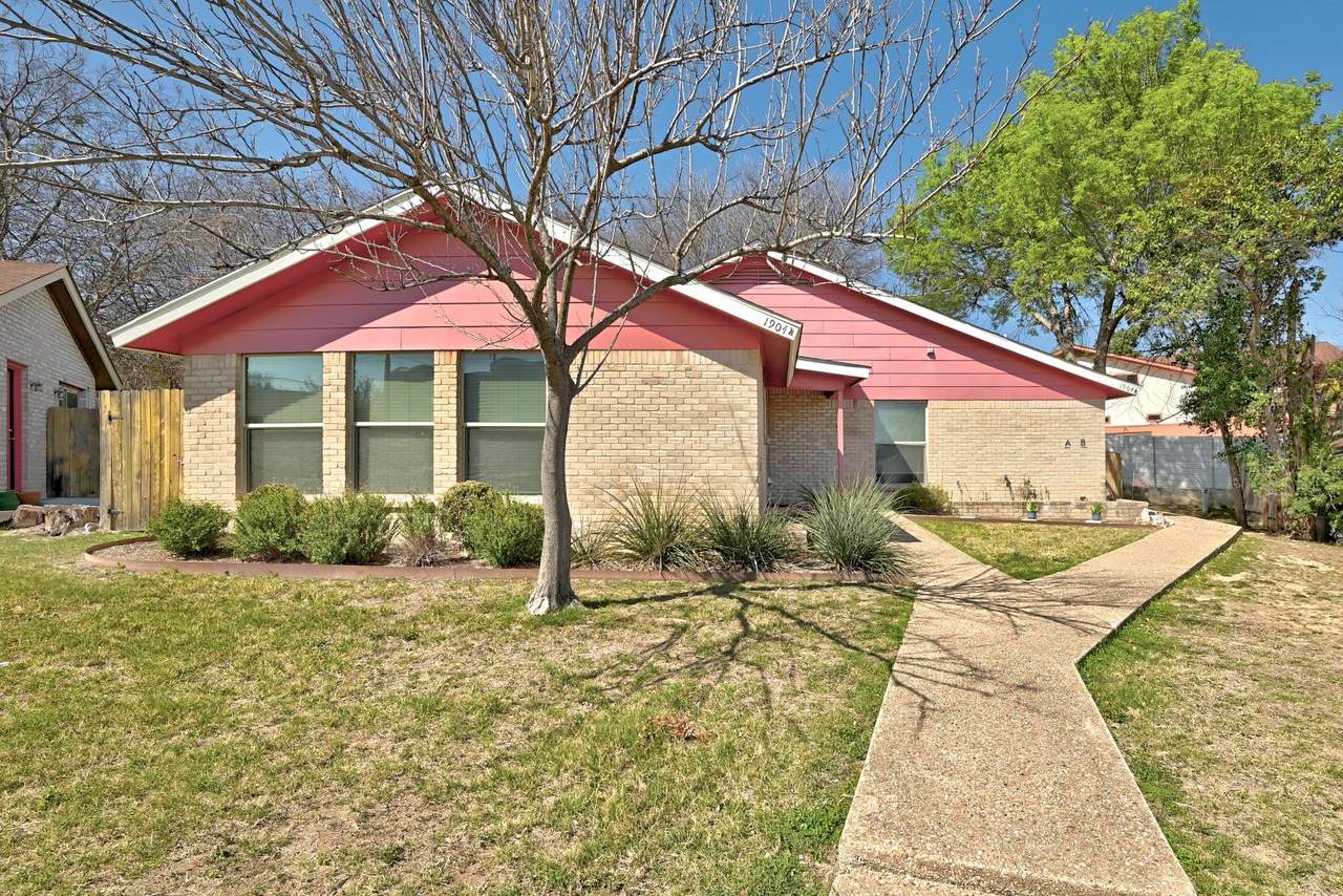 1904 Valley Hill Cir - Photo 1