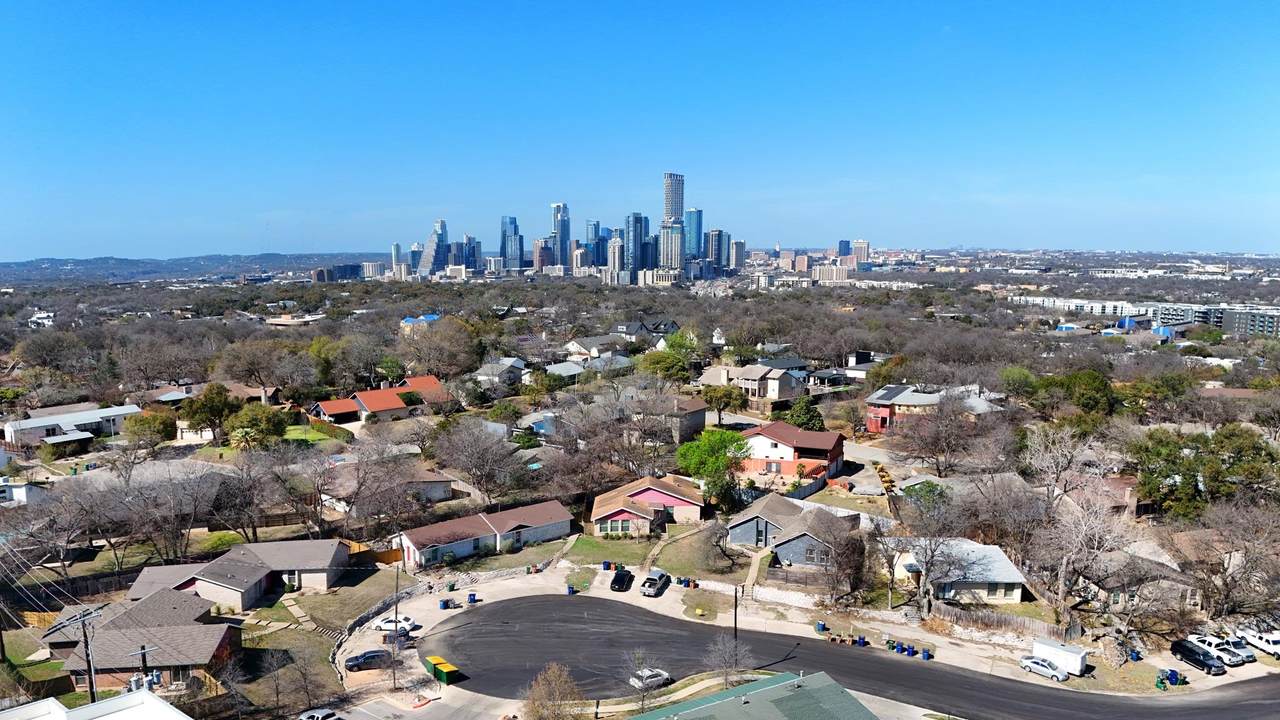 https://bt-photos.global.ssl.fastly.net/austin/1280_boomver_2_7378565-2.jpg
