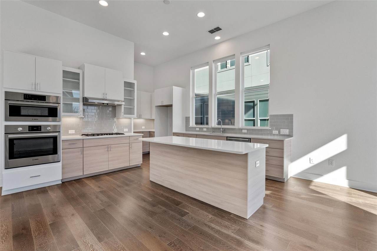 6300 Toscana Ave - Photo 1