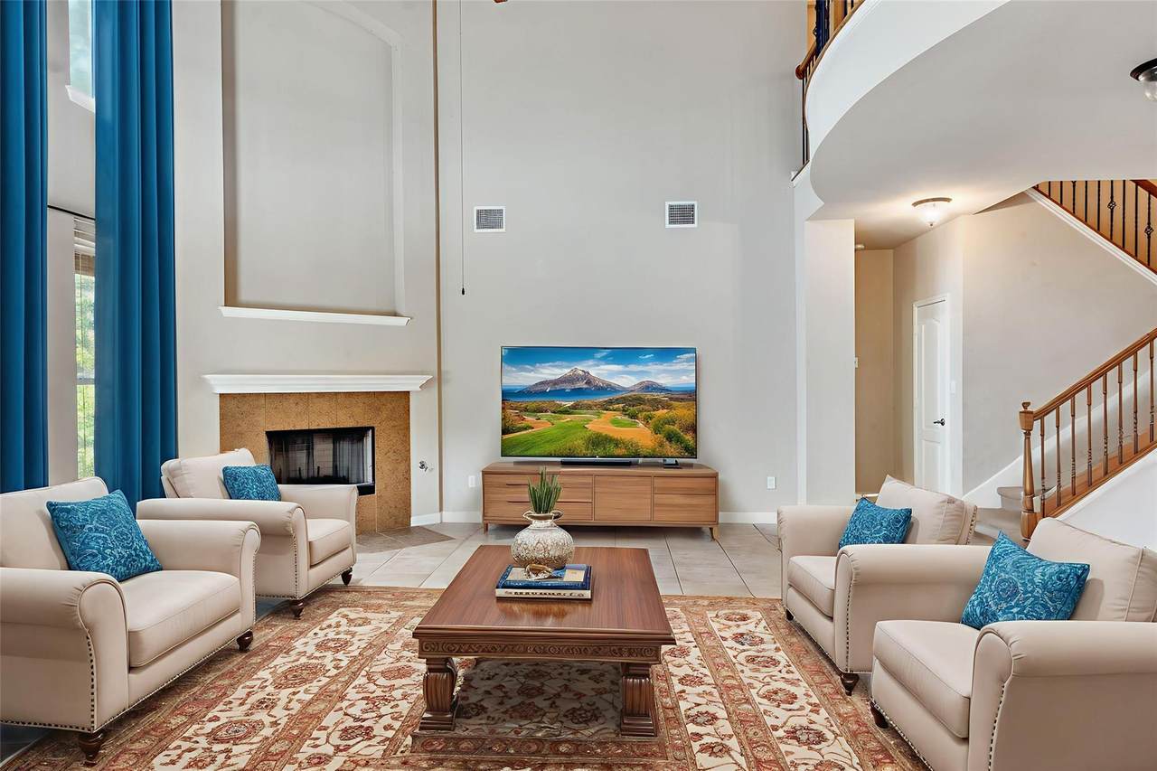 150 Abbey Dr - Photo 1