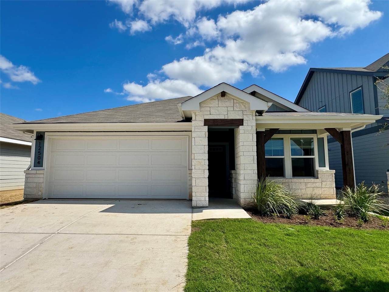 12504 Saint Thomas Dr - Photo 1