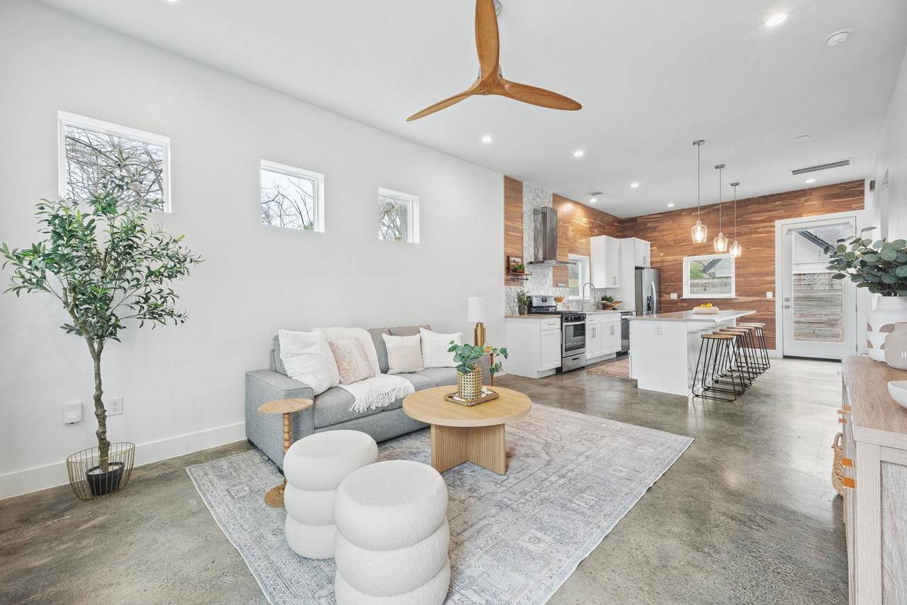 1218 Eleanor St - Photo 1