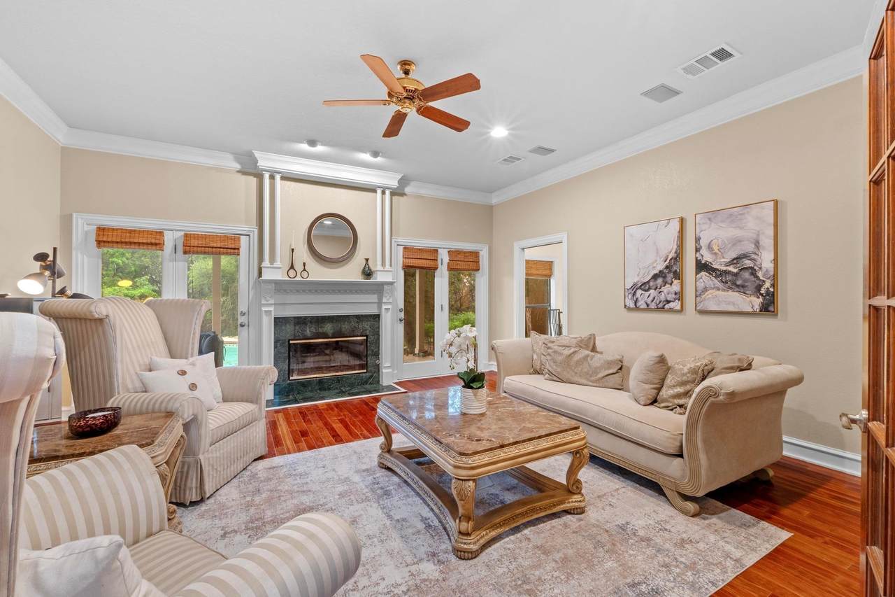 8900 Bell Mountain Dr - Photo 1