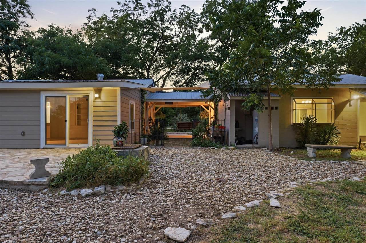 2108 River Rd - Photo 1