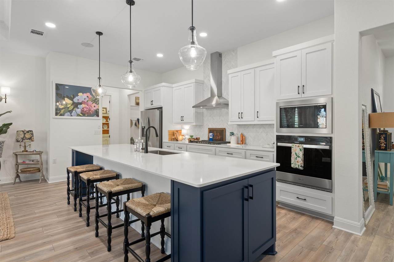 103 Rock Canon Ln - Photo 1