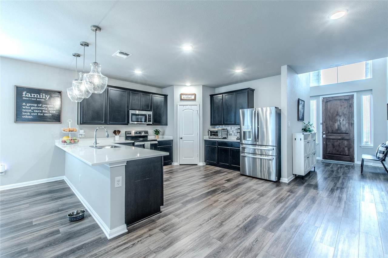 7514 Broadmoor Cv - Photo 1