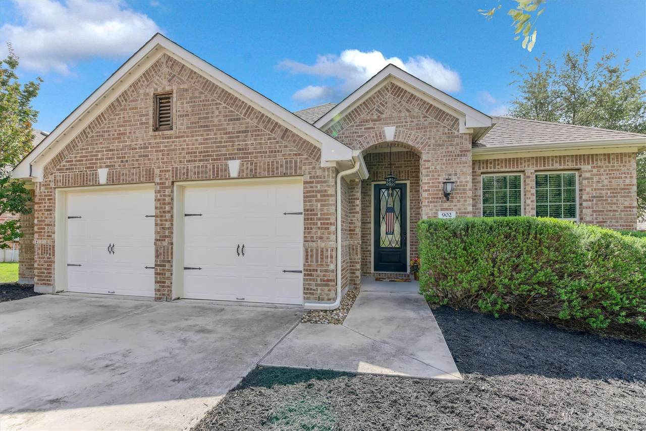 902 Catalina Ln - Photo 1
