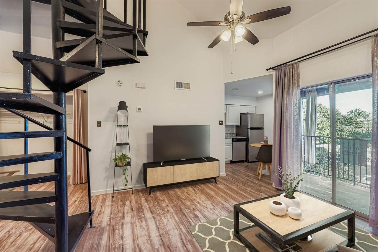 1840 Burton Dr - Photo 1