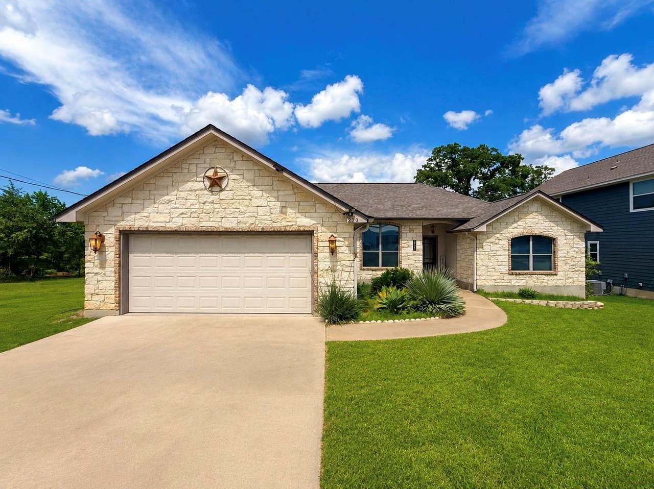 https://bt-photos.global.ssl.fastly.net/austin/1280_boomver_2_7922089-2.jpg